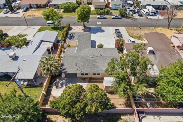 1133 W Avenue J15, Lancaster, CA 93534
