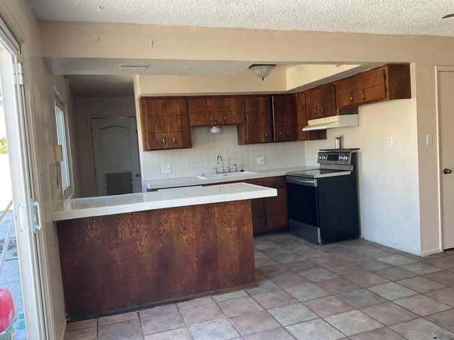 1916 W Pueblo St, Yuma, AZ 85365