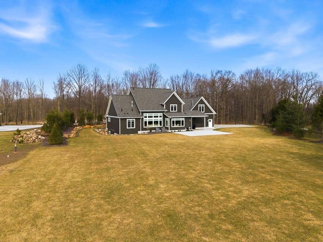 3815 Densmore COURT, Slinger, WI 53086