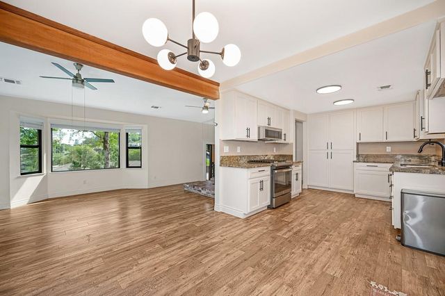 119 Toyon Dr, Auburn, CA 95603