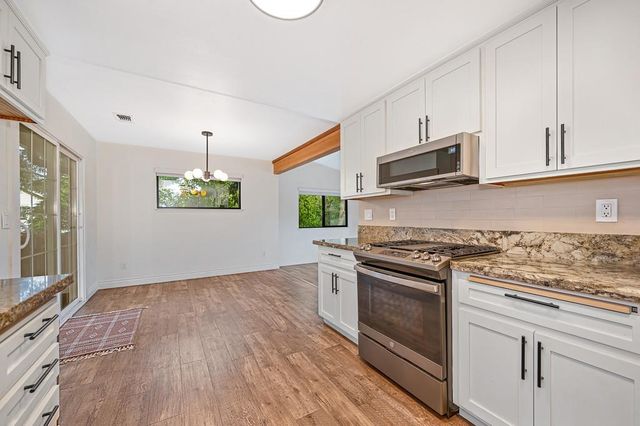 119 Toyon Dr, Auburn, CA 95603