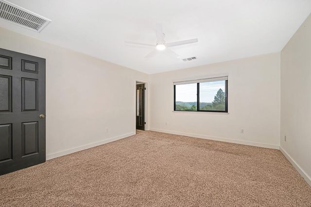 119 Toyon Dr, Auburn, CA 95603