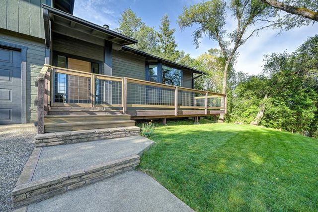 119 Toyon Dr, Auburn, CA 95603