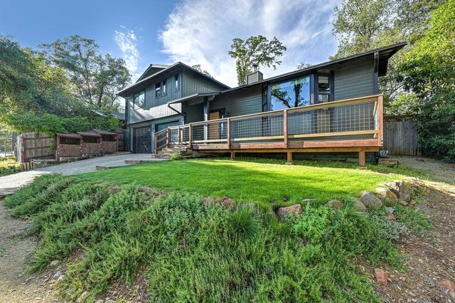 119 Toyon Dr, Auburn, CA 95603