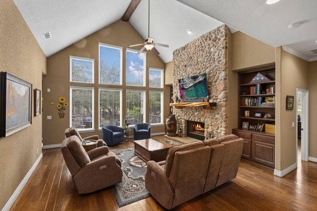 128 Portulaca CT, Driftwood, TX 78619