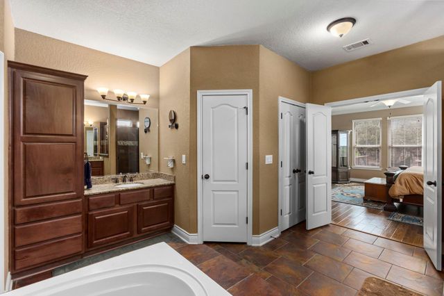 128 Portulaca CT, Driftwood, TX 78619