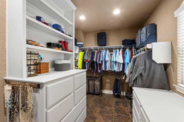 128 Portulaca CT, Driftwood, TX 78619