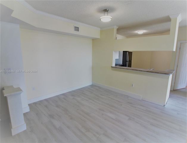 17150 N Bay Road 2612, Sunny Isles Beach, FL 33160