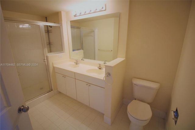 17150 N Bay Road 2612, Sunny Isles Beach, FL 33160