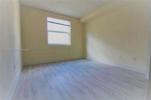 17150 N Bay Road 2612, Sunny Isles Beach, FL 33160