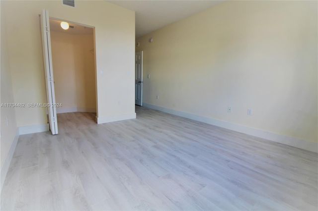 17150 N Bay Road 2612, Sunny Isles Beach, FL 33160