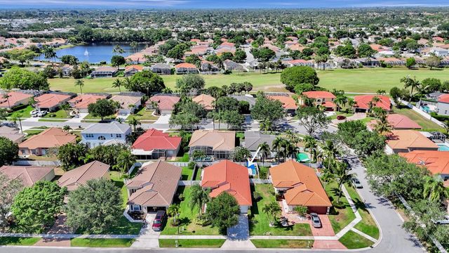 6057 Kemper Lakes Drive, Lake Worth, FL 33463