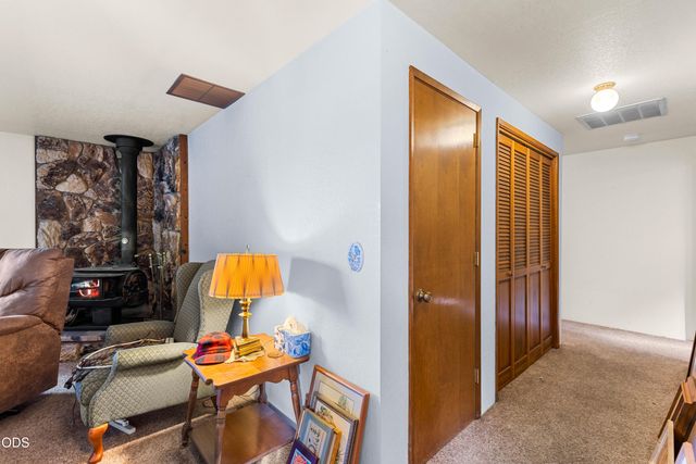 2060 Archer Drive, Medford, OR 97501