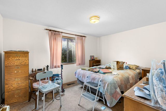 2060 Archer Drive, Medford, OR 97501