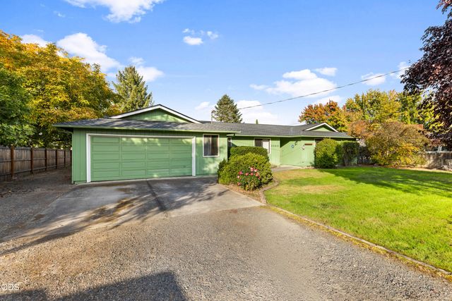 2060 Archer Drive, Medford, OR 97501