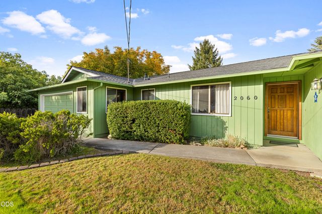 2060 Archer Drive, Medford, OR 97501