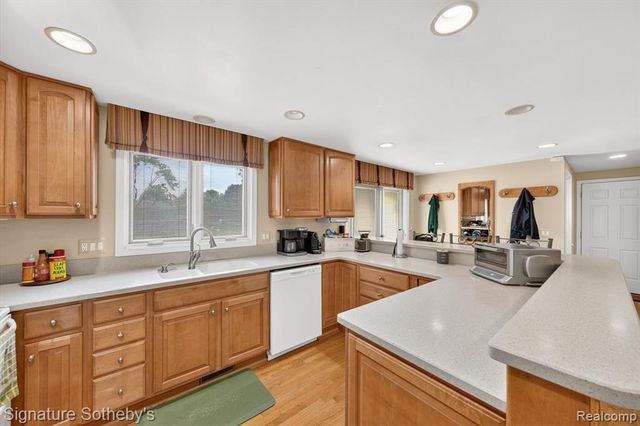 23499 Winthrop Court, Novi, MI 48375