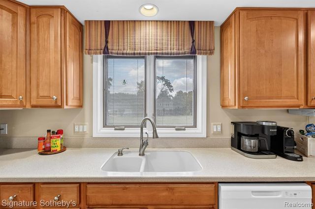 23499 Winthrop Court, Novi, MI 48375