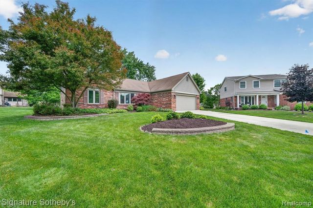23499 Winthrop Court, Novi, MI 48375