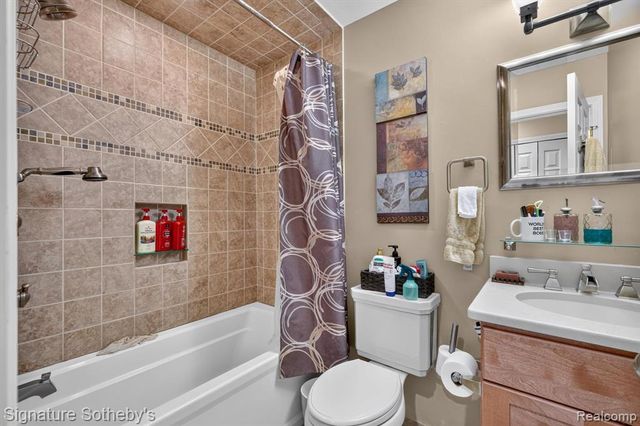 23499 Winthrop Court, Novi, MI 48375