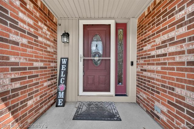 23499 Winthrop Court, Novi, MI 48375
