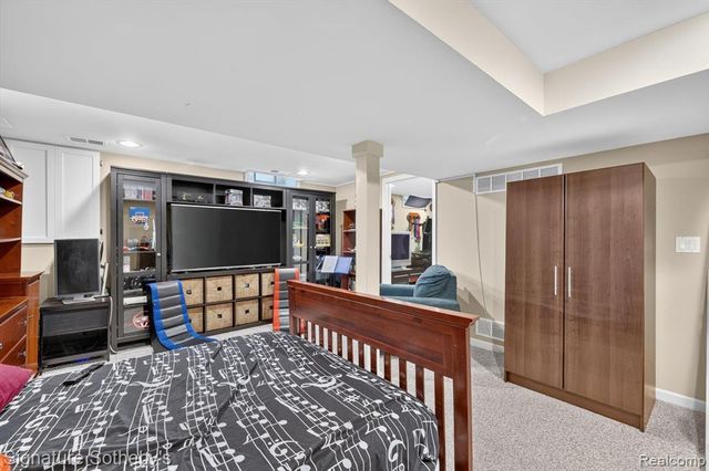 23499 Winthrop Court, Novi, MI 48375