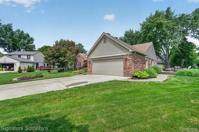 23499 Winthrop Court, Novi, MI 48375