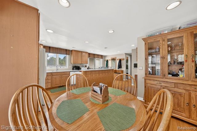 23499 Winthrop Court, Novi, MI 48375
