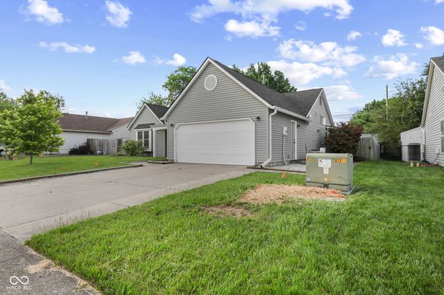 191 Suncrest Drive, Greenwood, IN 46143
