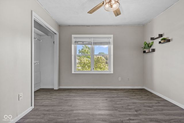 191 Suncrest Drive, Greenwood, IN 46143
