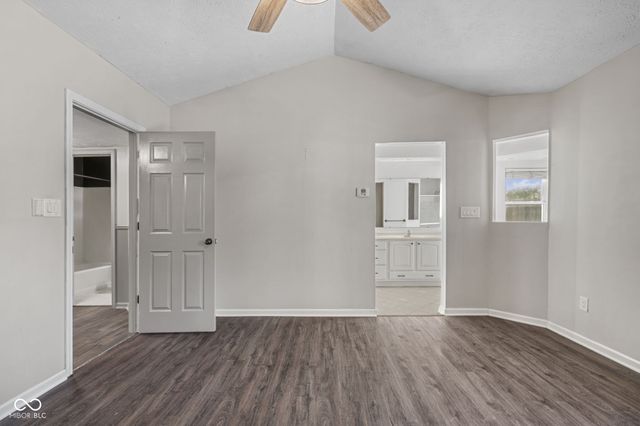 191 Suncrest Drive, Greenwood, IN 46143