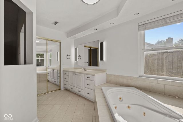 191 Suncrest Drive, Greenwood, IN 46143