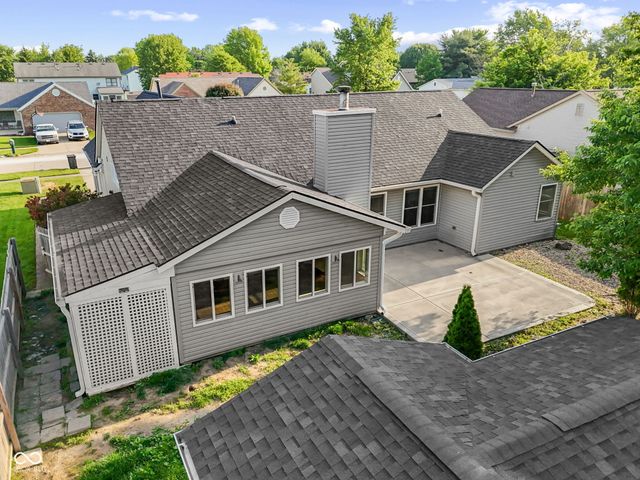 191 Suncrest Drive, Greenwood, IN 46143