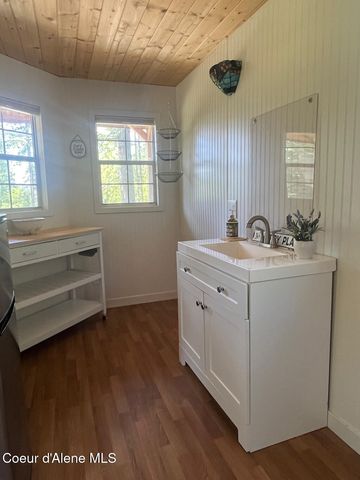 191 Sunset View LN, Hope, ID 83836