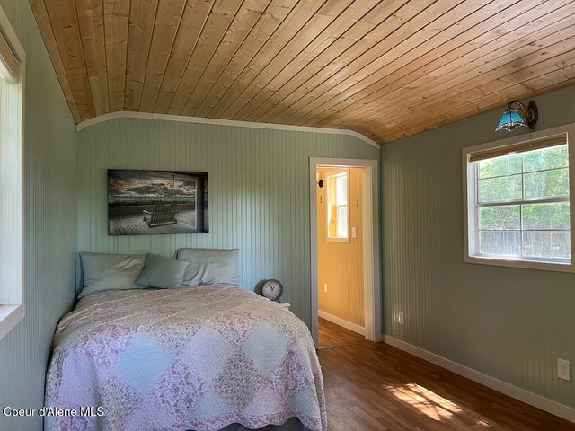 191 Sunset View LN, Hope, ID 83836