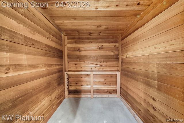 48877 Point Lakeview Drive, Chesterfield, MI 48047