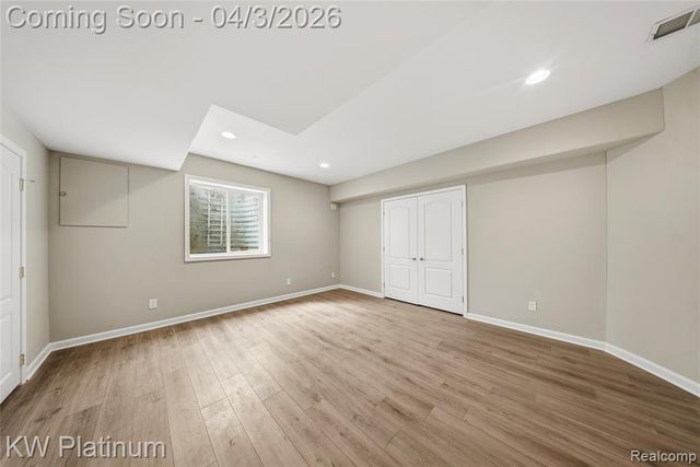 48877 Point Lakeview Drive, Chesterfield, MI 48047