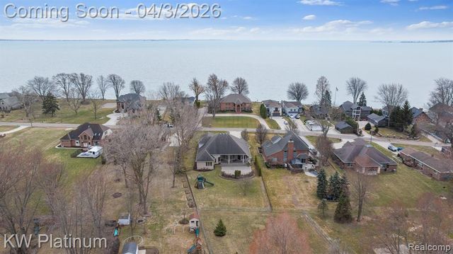48877 Point Lakeview Drive, Chesterfield, MI 48047