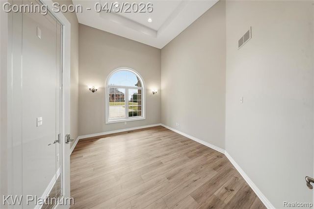 48877 Point Lakeview Drive, Chesterfield, MI 48047