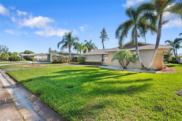 5072 43RD STREET S, St Petersburg, FL 33711