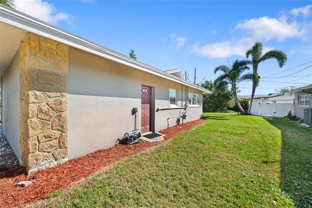 5072 43RD STREET S, St Petersburg, FL 33711