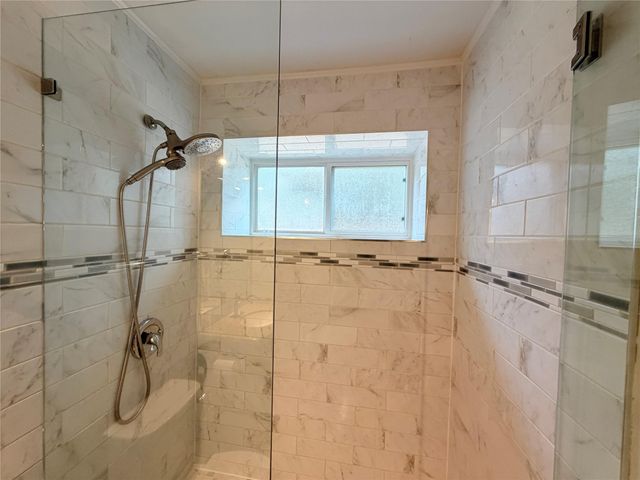 1605 Parkwood DR, Leander, TX 78641