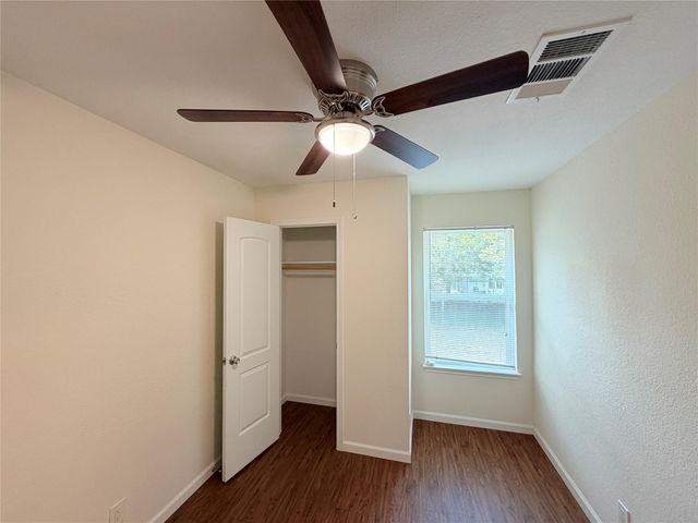 1605 Parkwood DR, Leander, TX 78641