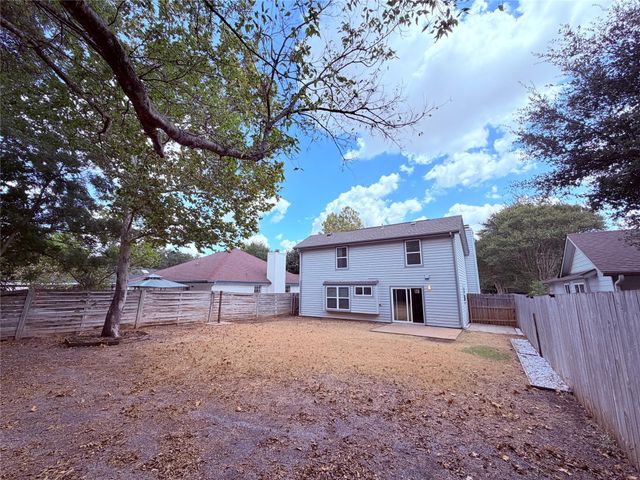 1605 Parkwood DR, Leander, TX 78641