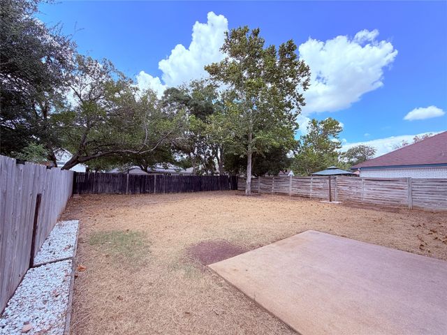 1605 Parkwood DR, Leander, TX 78641