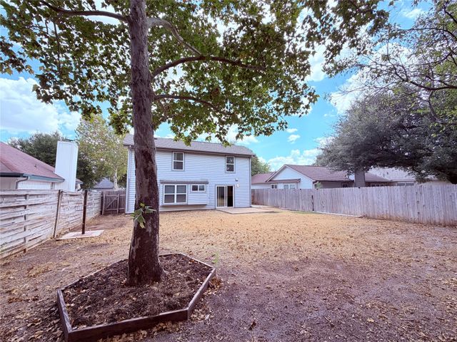 1605 Parkwood DR, Leander, TX 78641