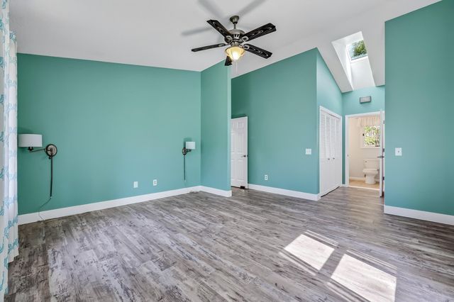 4895 W Birch Lane, Pentwater, MI 49449