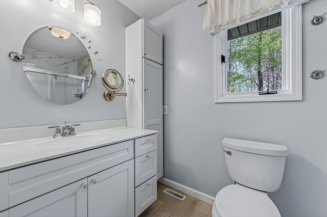 4895 W Birch Lane, Pentwater, MI 49449