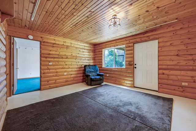 4895 W Birch Lane, Pentwater, MI 49449