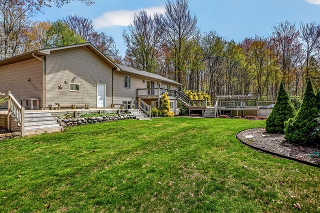 4895 W Birch Lane, Pentwater, MI 49449